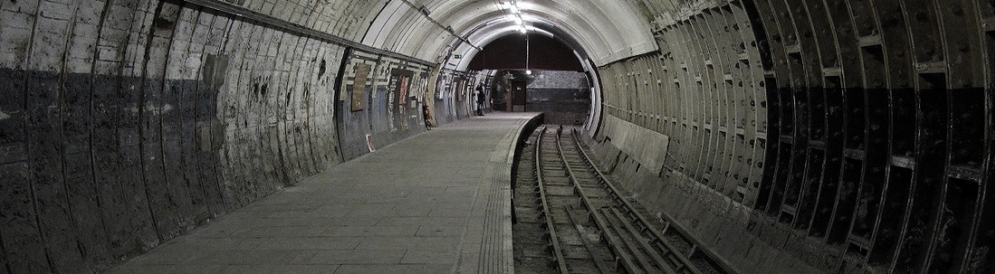 Descenso a las estaciones fantasma del Metro de Londres